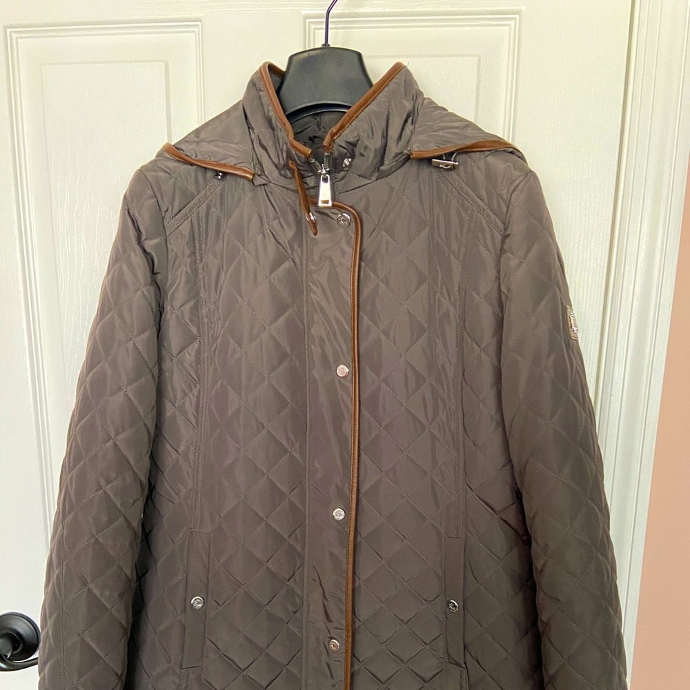 Ralph Lauren quilted knee length coat.
